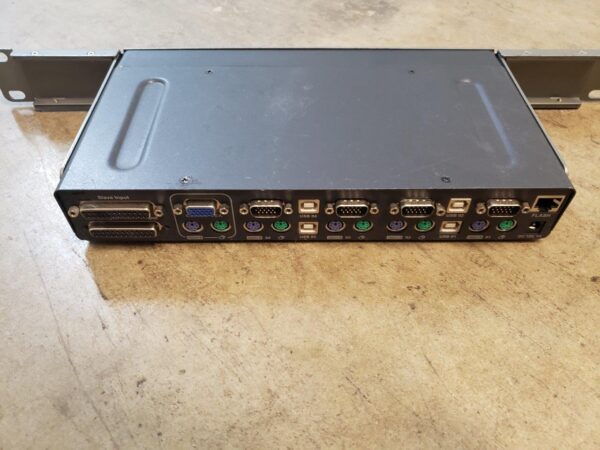 Belkin OmniView 4-Port KVM Switch - Image 4