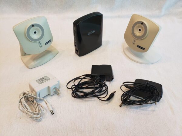 Lot 2 Network LiNK Camera Schlage WCE100 + Schlage BR100 (P2GBR100) Bridge + Schlage LiNK RP200 Z-Wave Light Module - Wireless Control Module - Image 3