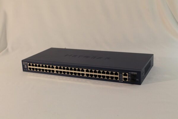 NETGEAR ProSafe FS750T2 48-port 10/100Base-TX Smart switch w/ 2 Gigabit ports