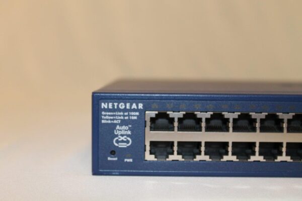 NETGEAR ProSafe FS750T2 48-port 10/100Base-TX Smart switch w/ 2 Gigabit ports - Image 14