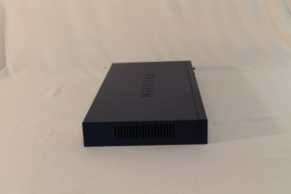 NETGEAR ProSafe FS750T2 48-port 10/100Base-TX Smart switch w/ 2 Gigabit ports - Image 5