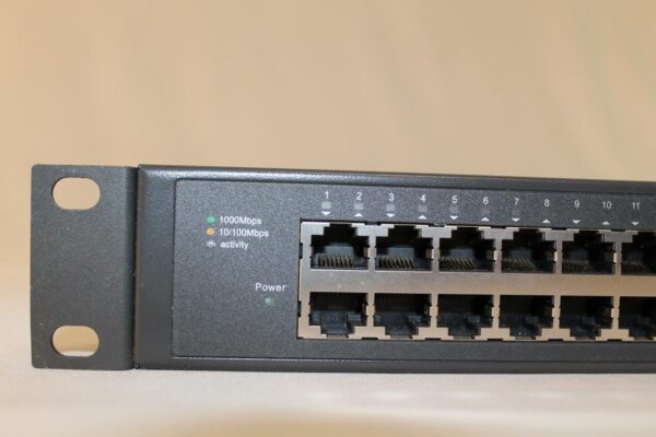 TP-Link TL-SG1048 48-Port Gigabit Rackmount Switch - Image 8