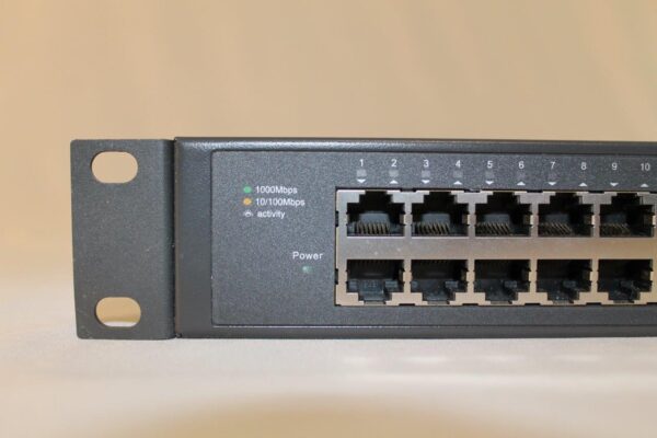 TP-Link TL-SG1048 48-Port Gigabit Rackmount Switch - Image 9