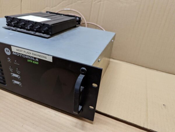 Motorola XPR8300 UHF Repeater, Model AAM27TRR9JA7AN + RFS Radio Frequency Systems Mobile Duplexer TDE7780A + Antena - Image 23