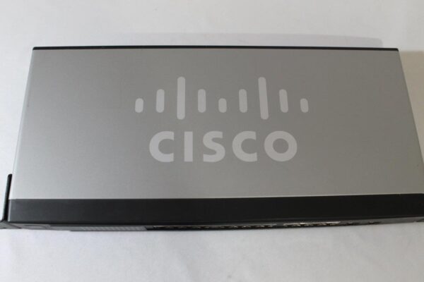 Cisco SR2024 v3 24-port 10/100/1000 Gigabit Ethernet Switch - Image 5