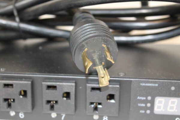 CyberPower Switched PDU Series PDU20SWT8FNET - Image 12