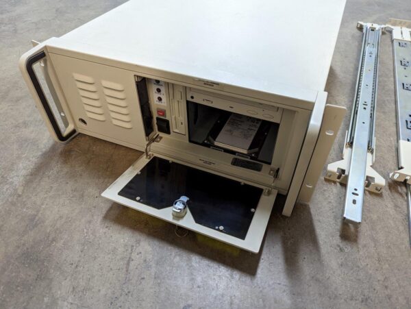 KPI USA Server Case with Rails - Image 5