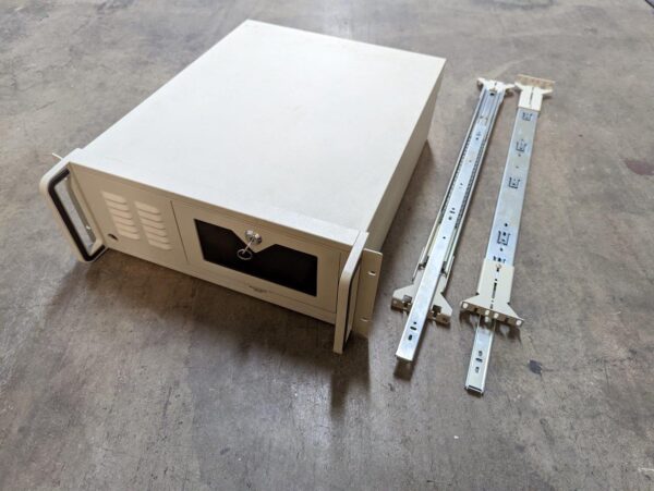 KPI USA Server Case with Rails